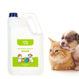 Italian Pet – Igienizzante Ambienti Animali Domestici – Disinfettante Cuccia Cani, Gatti, Conigli – Detergente – Azione a Lunga Durata per Pavimenti