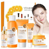 Kit per la Cura Della Pelle alla Vitamina C, Crema Rassodante Idratante per la Pelle, con Detergente, Toner, Crema Viso, Siero per Donne,per una Pelle Luminosa e Radiosa, Aiuta ad Attenuare le Rughe