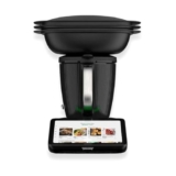 NUOVO Bimby TM7 Robot da Cucina Multifunzione – BIMBY ORIGINALE – Design Elegante, Schermo Touch 10″, 10.000+ Ricette Italiane Cookidoo, Cottura a Vapore Varoma