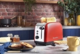 Russell Hobbs Tostapane – 2 Fette – Acciaio Inox Rosso; Scomparti per toast extra larghi; 6 livelli di doratura; Funzione di scongelamento; Funzione solleva e guarda, 1600 W, ColorPlus 26554-56