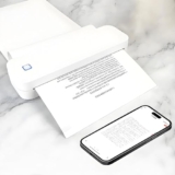Stampante Termica, Design Multifunzione 2 in 1, Batteria A Lunga Durata da 2600 mAh, Stampa Ad Alta Definizione 203 Dpi, Connessione Multimodale Bluetooth/USB (White)