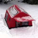 Tenda Glamping con pompa, grande tenda da campeggio gonfiabile per campeggio invernale, impermeabile e antivento, tenda da cabina di lusso con finestre e porte in rete