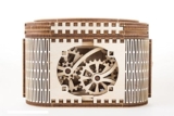 UGEARS Scatola del Tesoro in Legno con Chiave (Puzzle Segreto Nascosto) – Regalo per la Festa del Papà Modello Fai da Te Scatola Portaoggetti in Legno 3D – Puzzle Meccanico Kit Modello in Legno